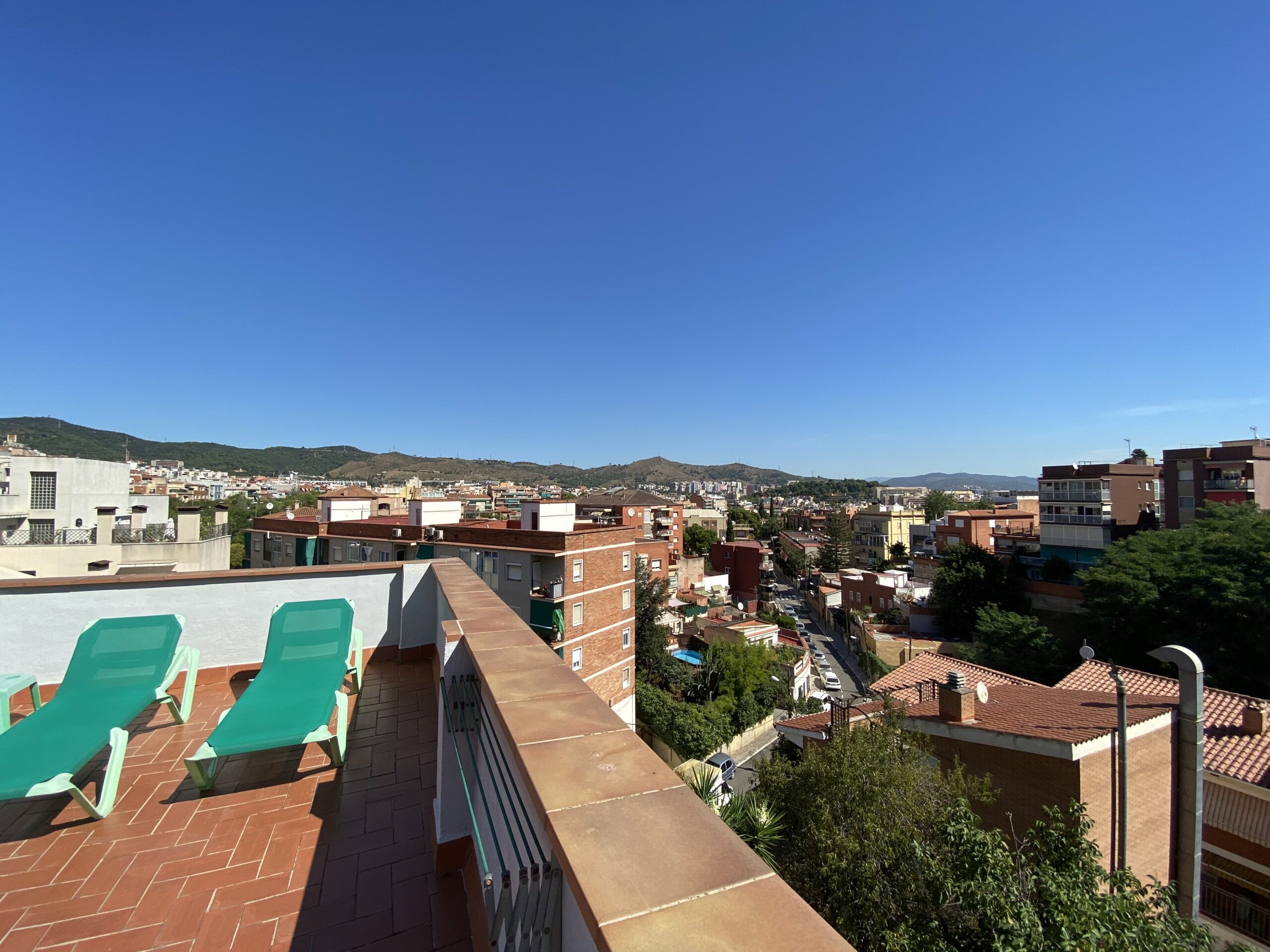 House to rent In Horta by MyRentalHost