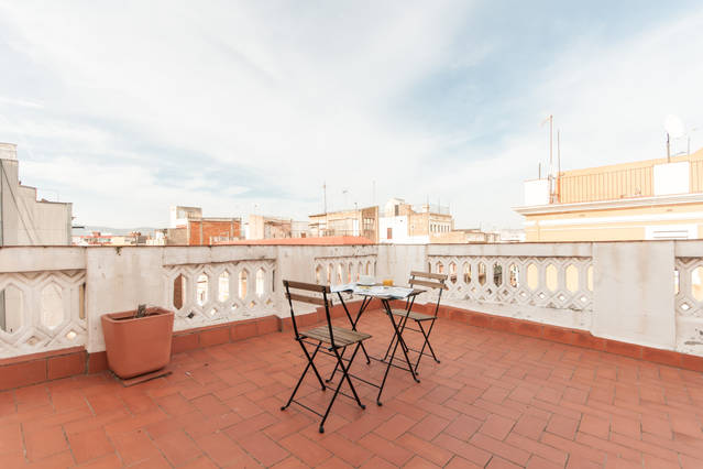 CENTRAL 1 BD PENTHOUSE STUNNING VIEWS/ROOF TERRACE
